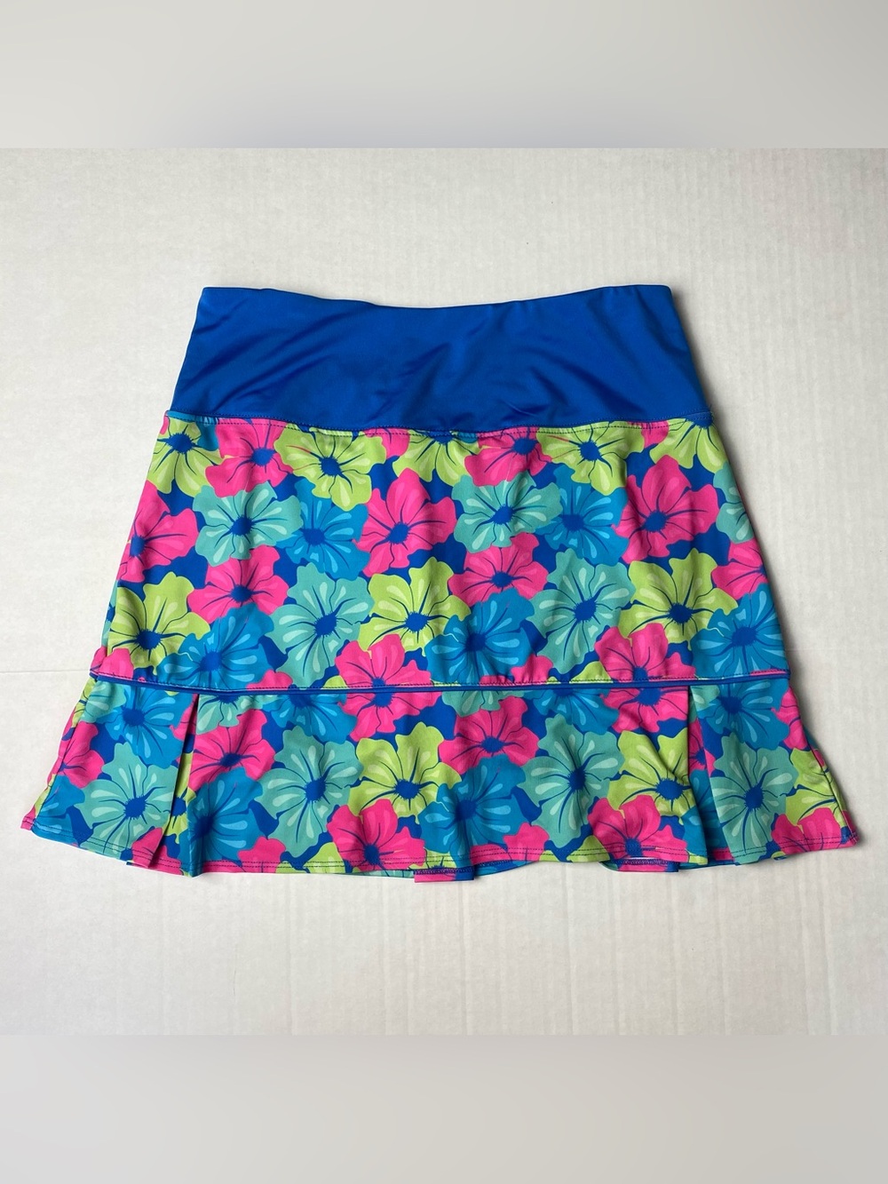 Birdies and Bows Active Skort Size Small Floral Pockets Stretch Pickleball Skirt